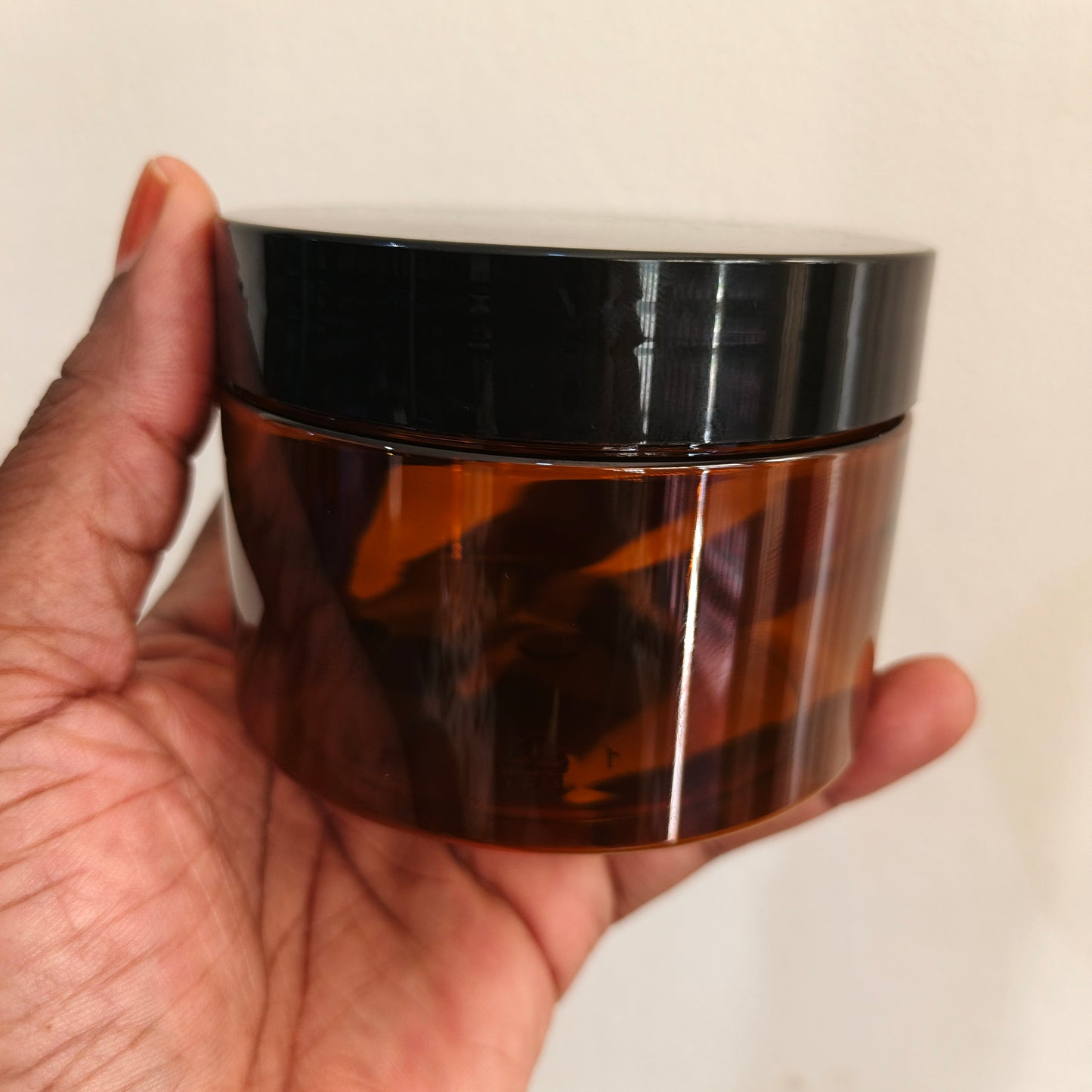 250ml flat Amber jar with Black cover and inner