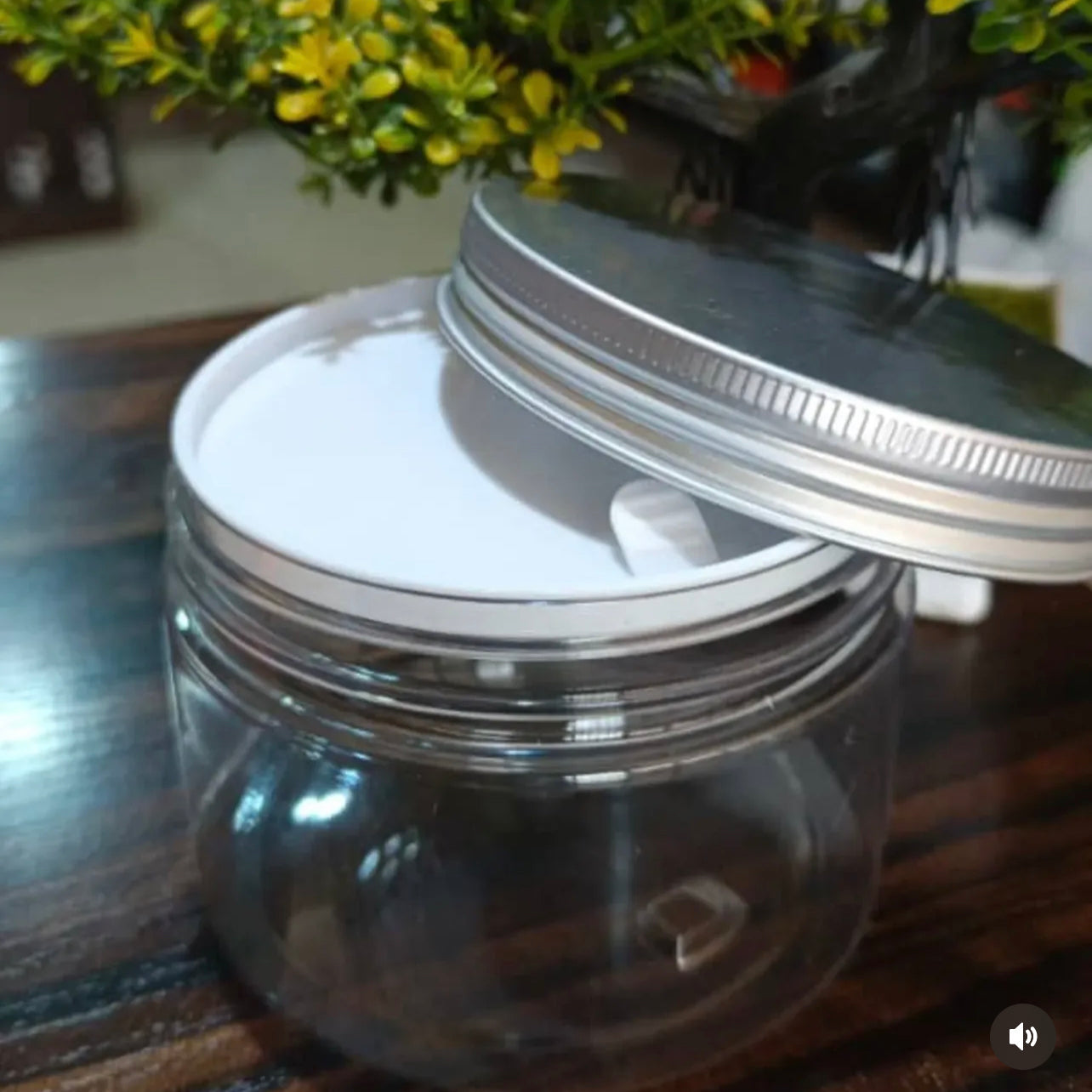 250ml flat jar with silver cover & inner