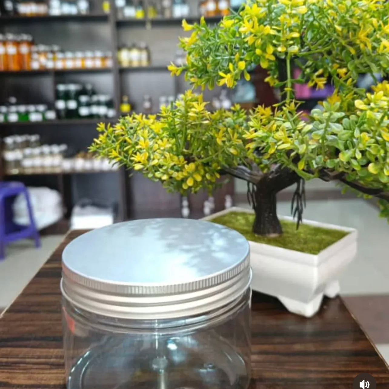 250ml flat jar with silver cover & inner