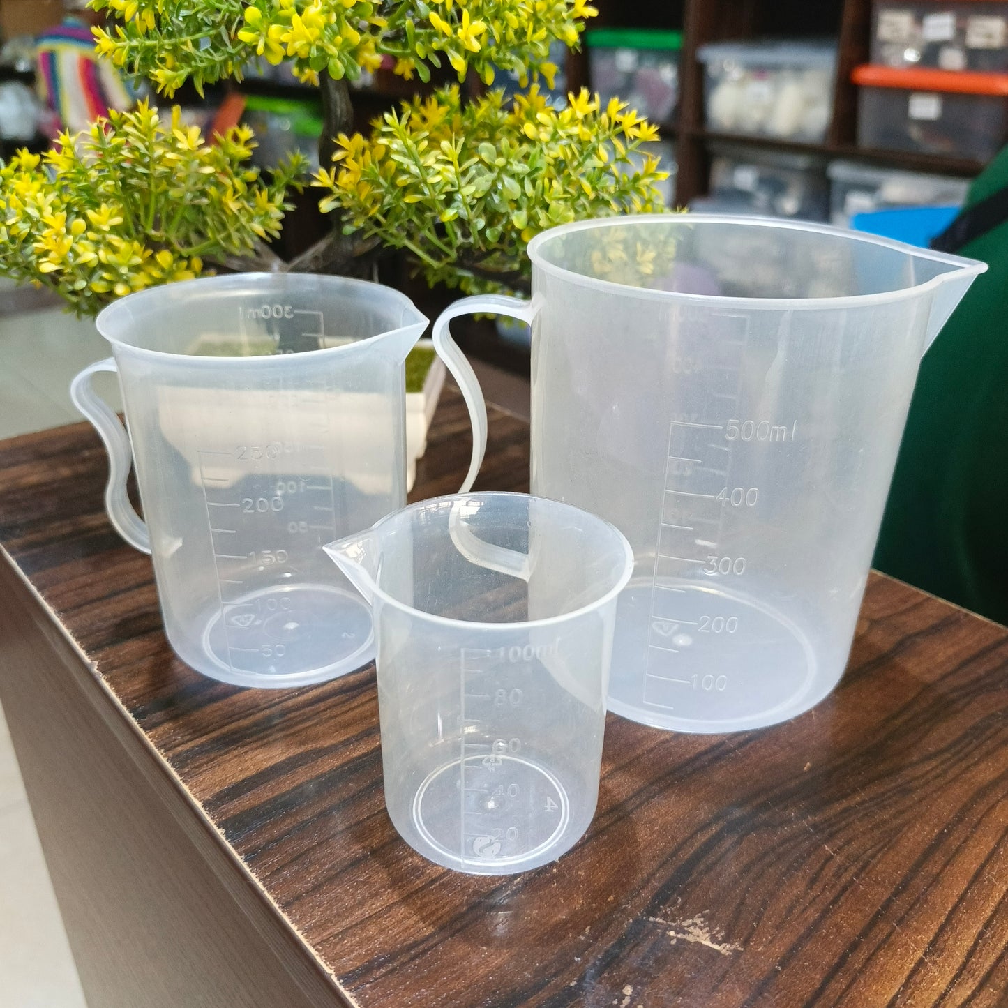 Plastic Measuring Cups