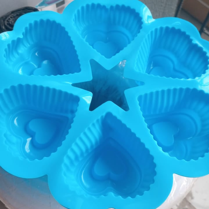 6 Cavity Silicon Mold - Love