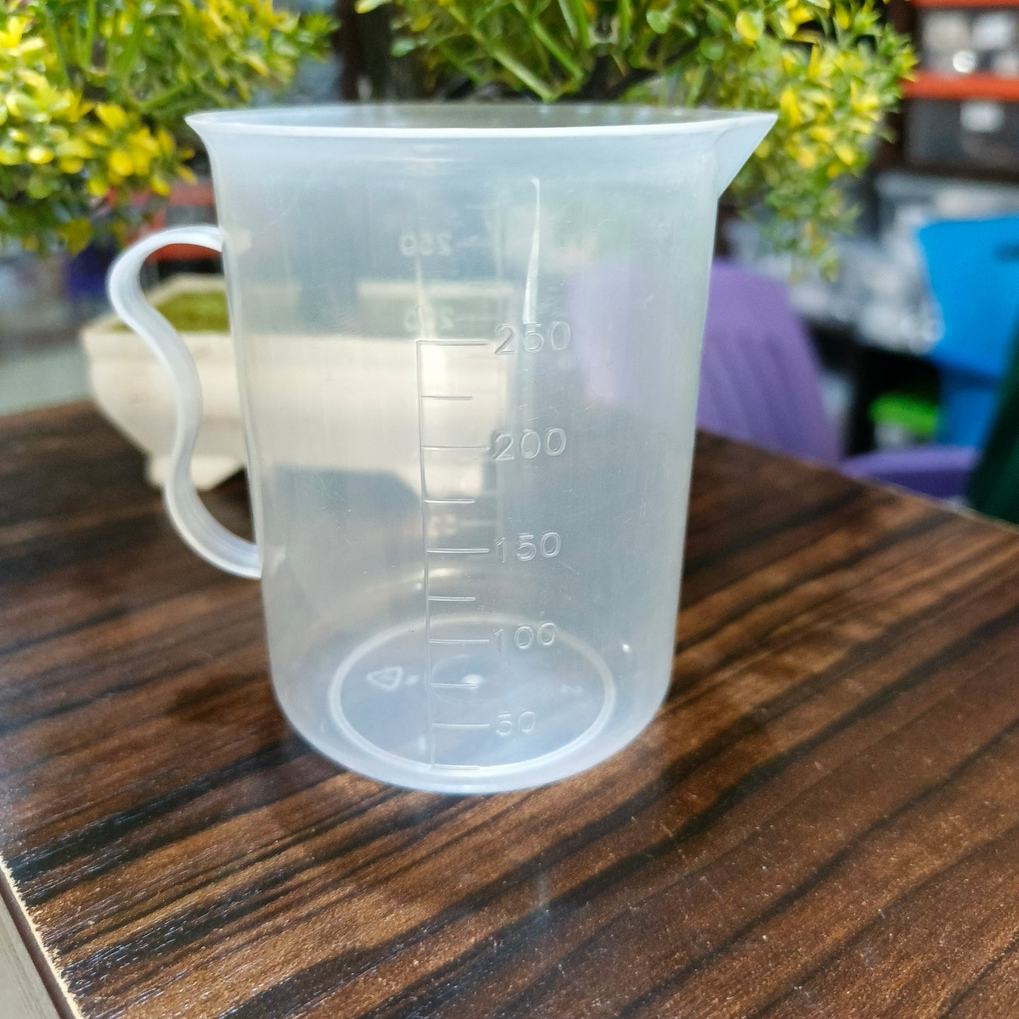 Plastic Measuring Cups