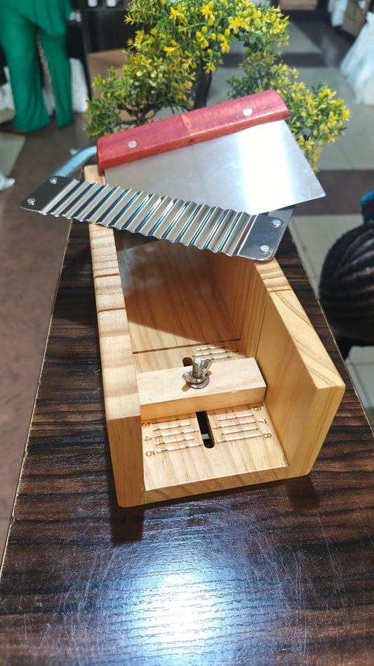 Soap Cutter with adjuster