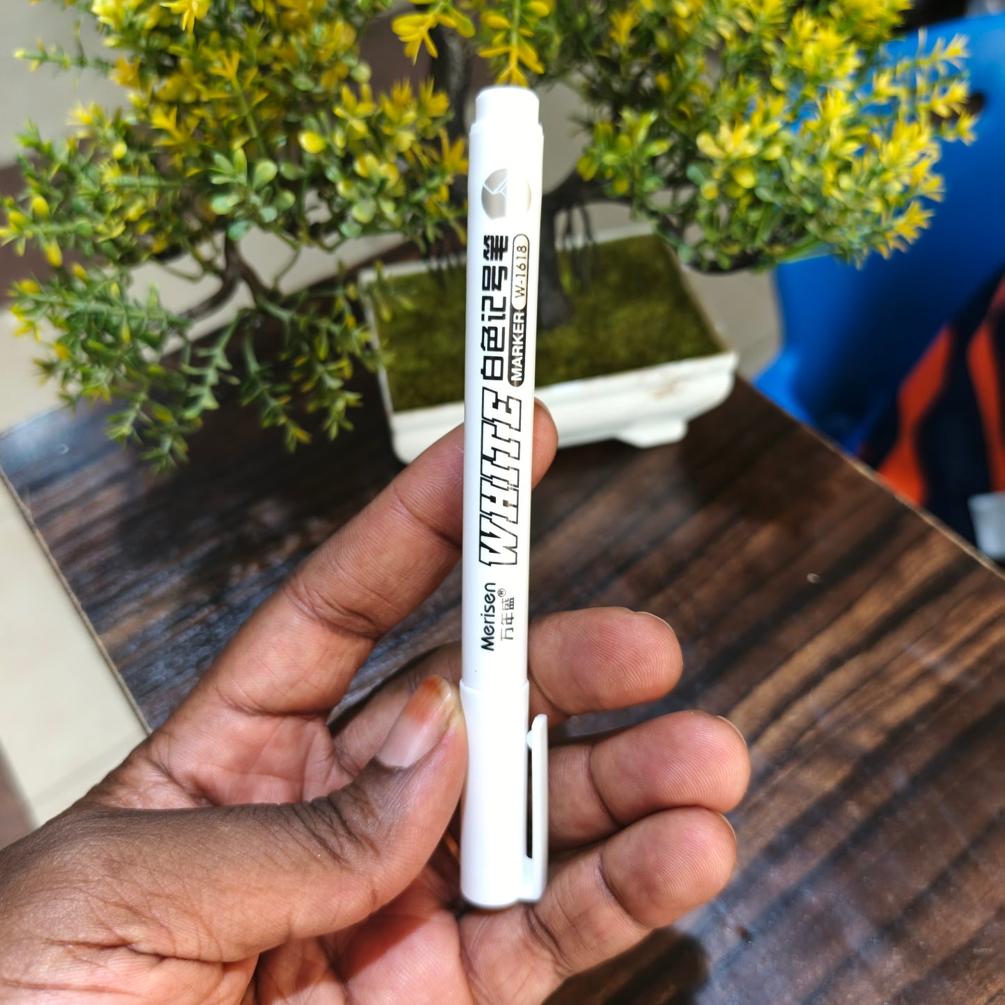 White Marker